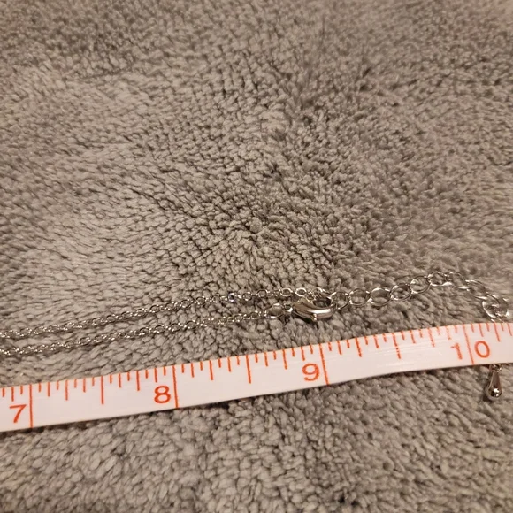 Swarovski Crystals Halo Necklace NWOT - Picture 4 of 7